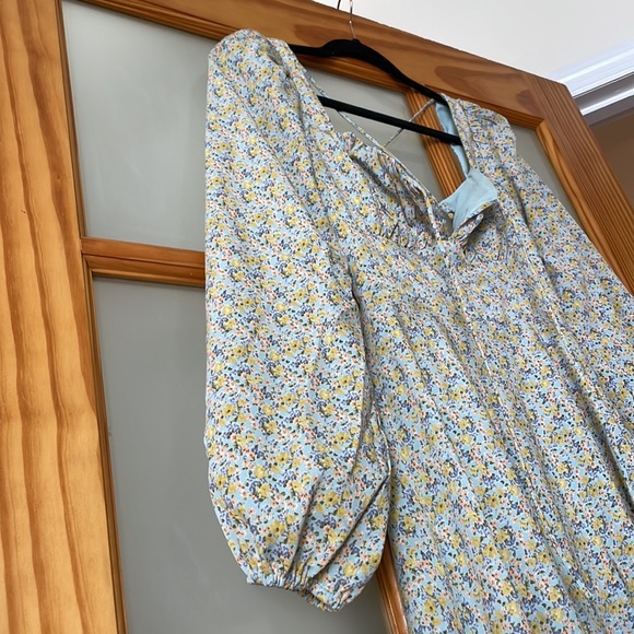 ASTR the Label Floral Print Long Sleeve Back Cutout Midi Dress - Picture 11 of 15